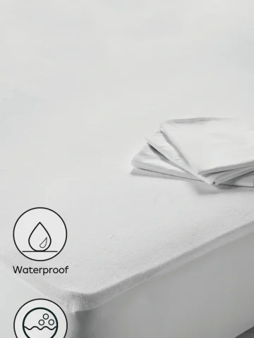 MATTRESS PROTECTOR